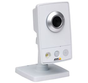 Axis 0300-004 Security Camera